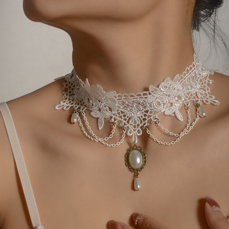Vintage White Lace Choker Necklace with Pearl Pendant Style